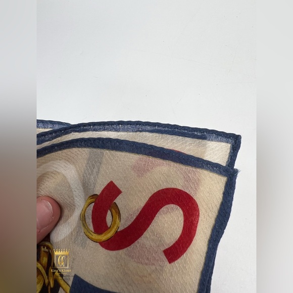 Celine neck Scarf - Picture 10 of 11